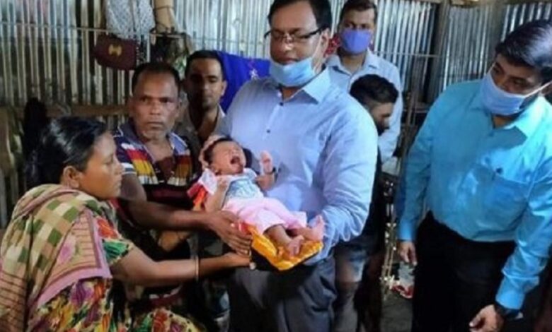 সিজারের বিল পরিশোধ করতে না পারায় সন্তান বিক্রি