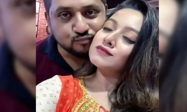 দীঘির সঙ্গে কে এই যুবক, পরিচয় নিয়ে উত্তপ্ত সোশ্যাল মিডিয়া
