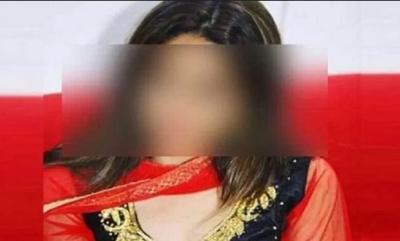 স্বামীকে তা’লাক দিয়ে ছুটে আসলেন শিক্ষকের কাছে, এখন কঠিন বি’পদে কলেজ ছাত্রী