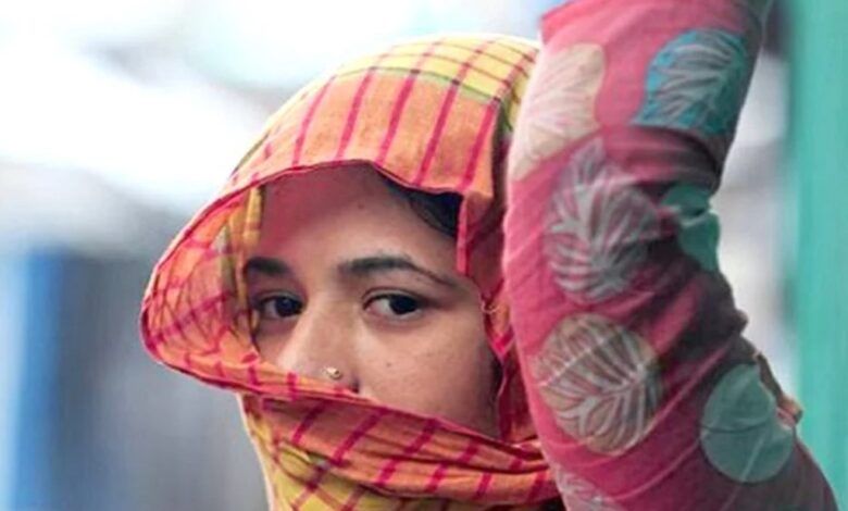 অনেক সময় সিএনজিতেই কাজ সারে ....